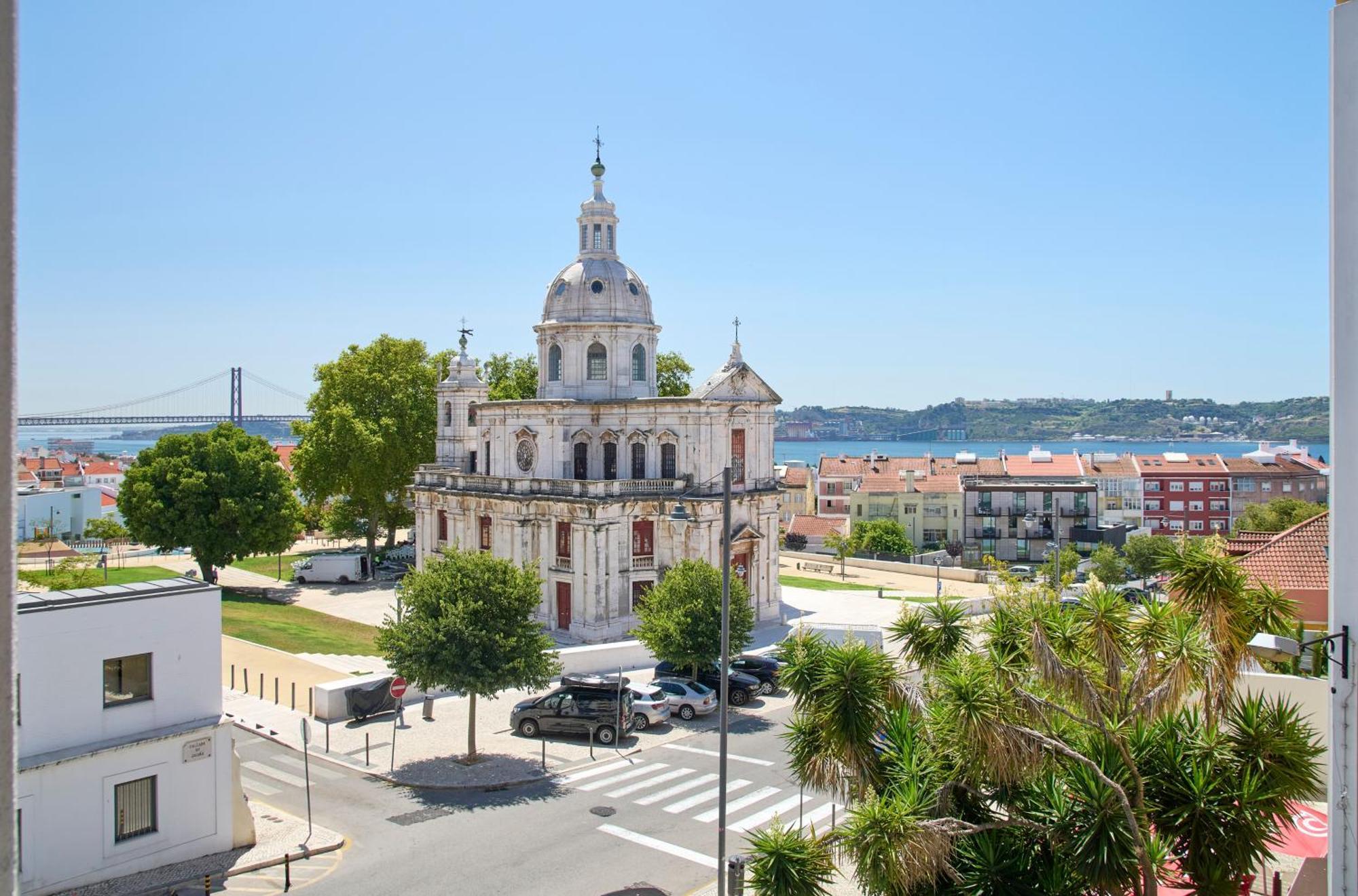 Belem River View W Amazing Balcony, By Timecooler Apartment *